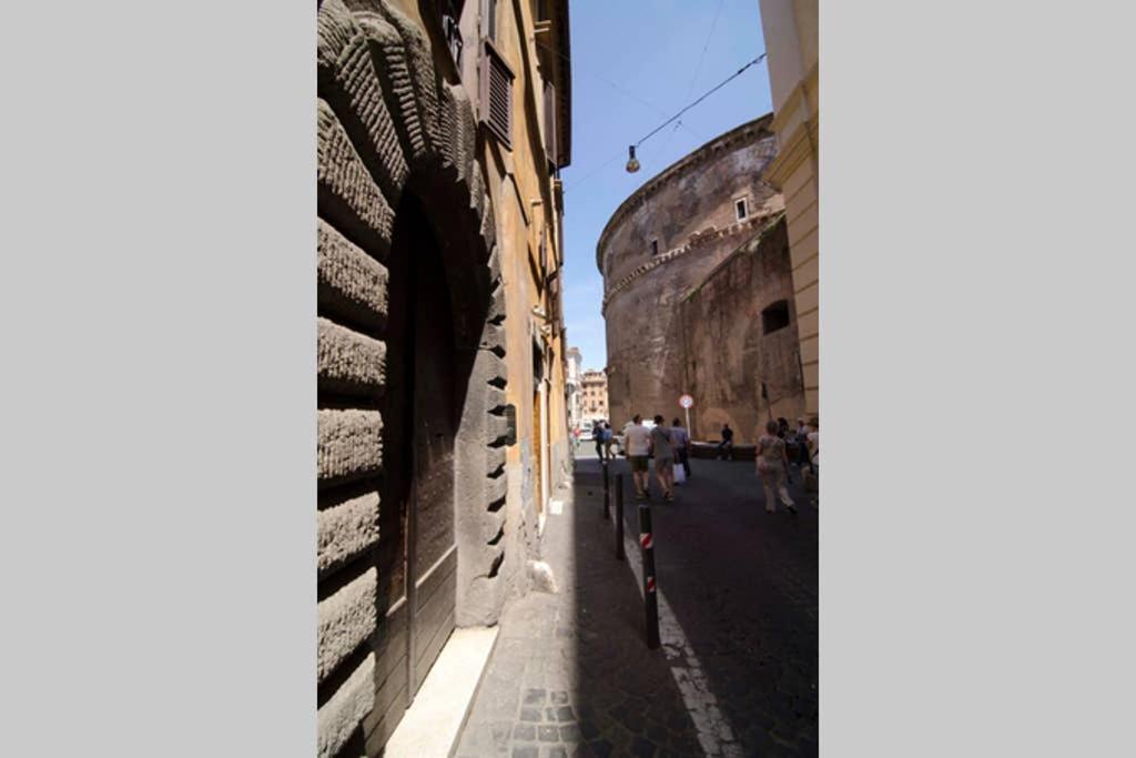 La Casa Di Livia Al Pantheon Rom