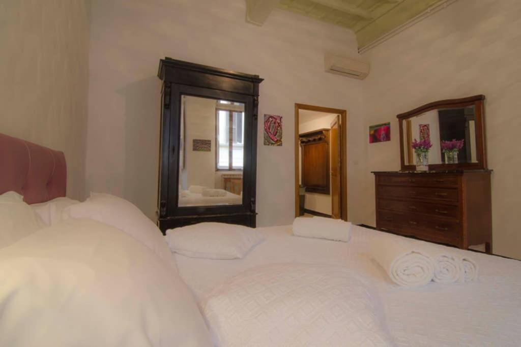 La Casa Di Livia Al Pantheon Rom